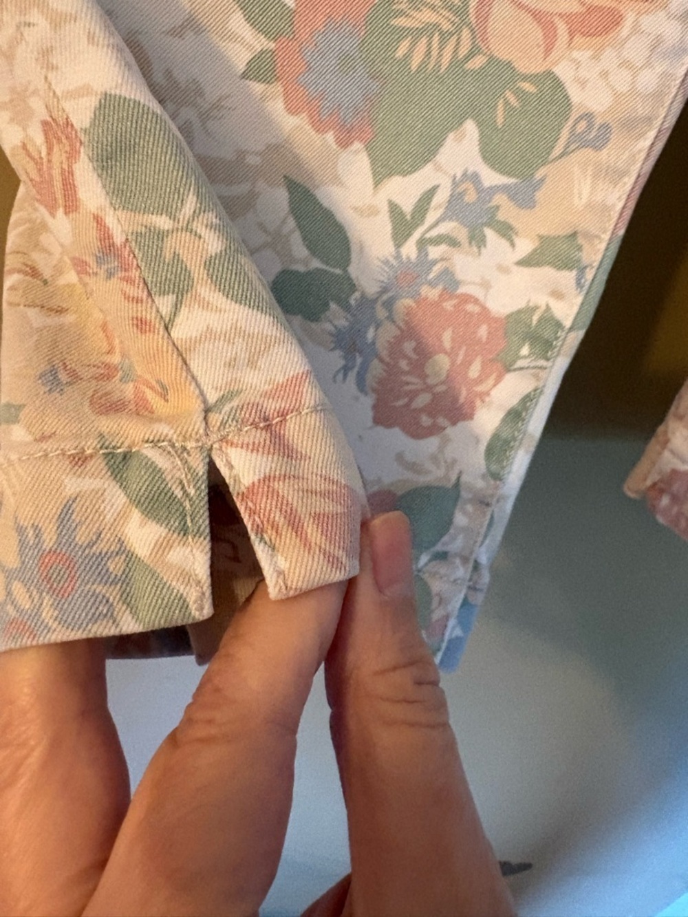 FDJ French Dressing Jeans: Pastel Floral Capri - Picture 6 of 7